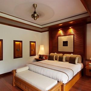 Bumbung Room Diving